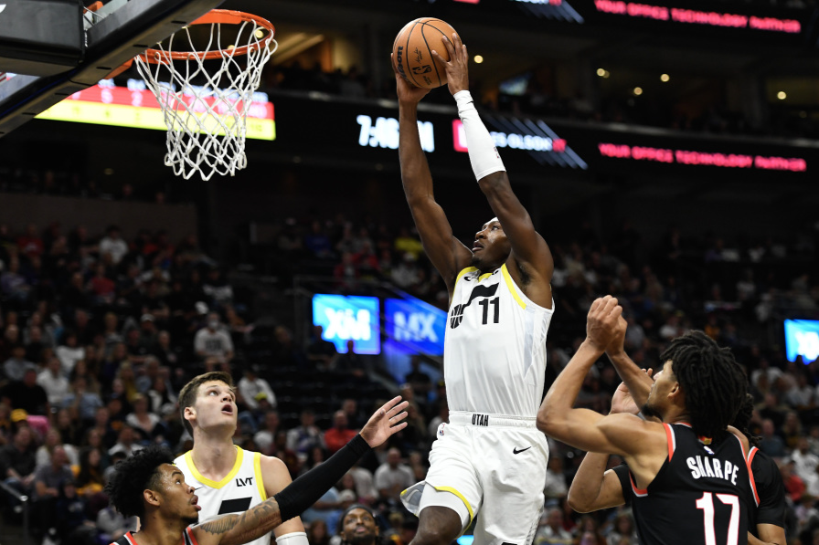 亿万28大舞台有梦你就来- 马尔卡宁三分8投全中 爵士爆冷击败76人