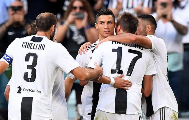  多特蒙德新援前锋连场破门，助球队逆转取胜  